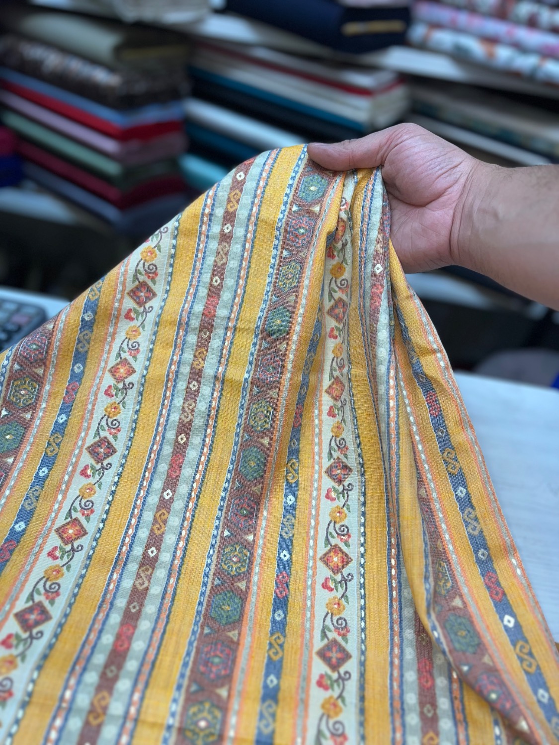 باتیک نخ طلاکوب - تصویر 19